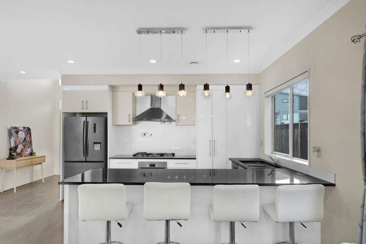135 Flat Bush School Road_5