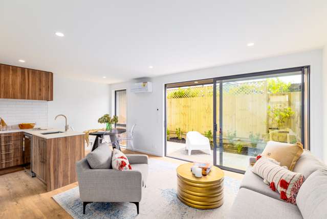 2/37 Percy Street Phillipstown_1