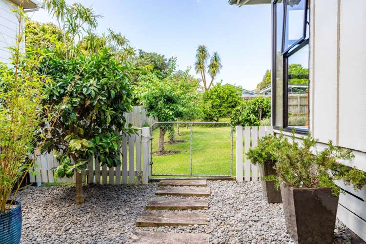 17 Pyle Road West One Tree Point_26