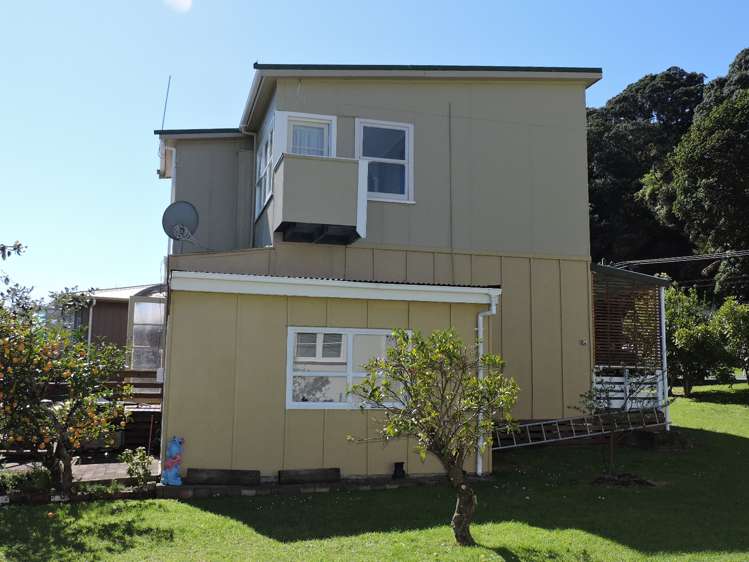 437 Thames Coast Sh25 Road Te Puru_24