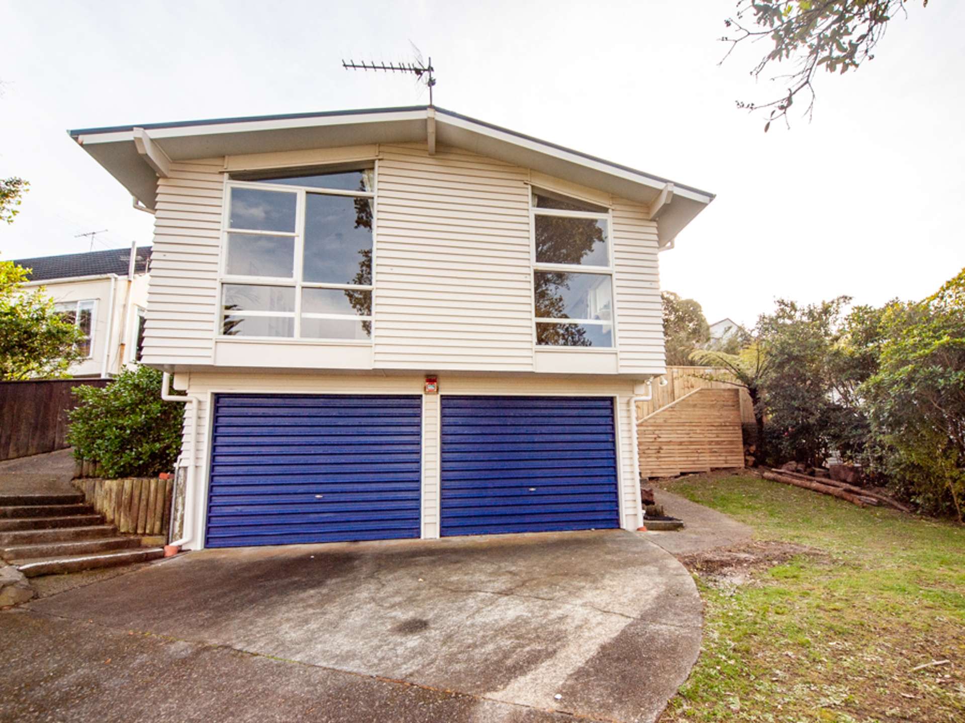 24 Chisbury Street Churton Park_0