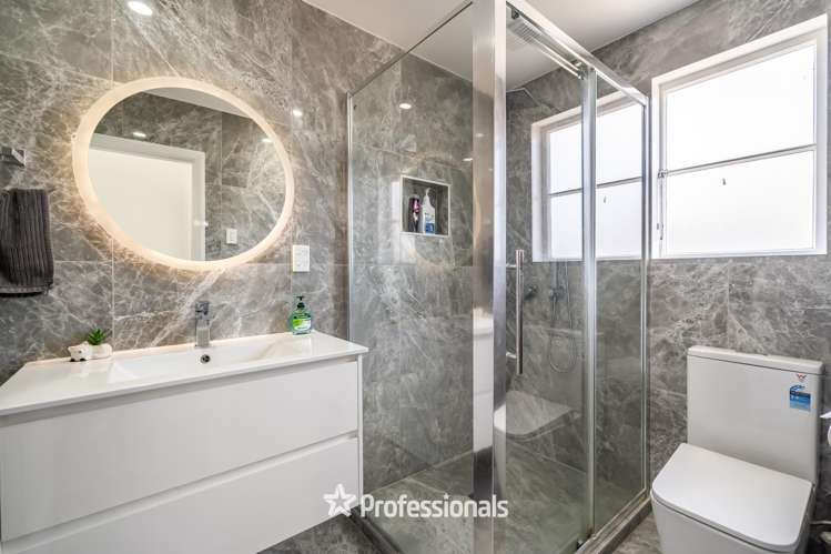 78 Hall Crescent Epuni_9