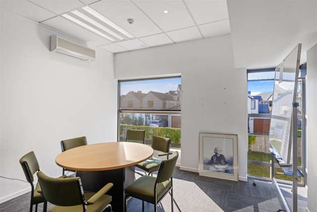 3/49 Sir William Pickering Drive Burnside_3