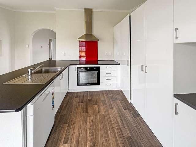 240 Ferguson Street 10930_1