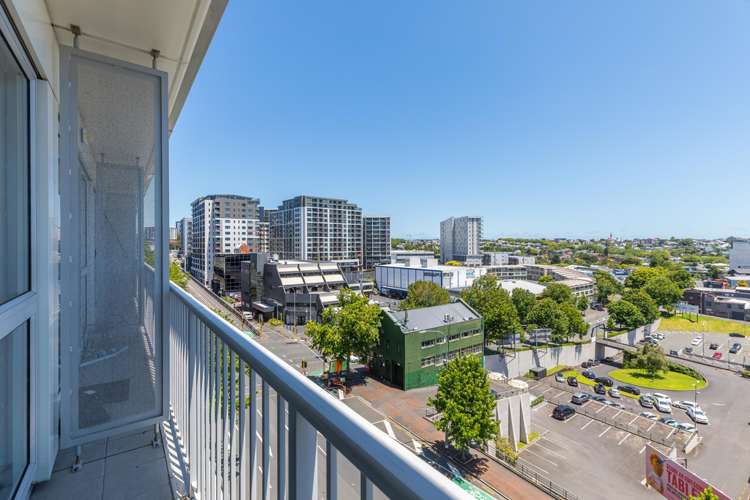 731/72 Nelson Street Auckland Central_13