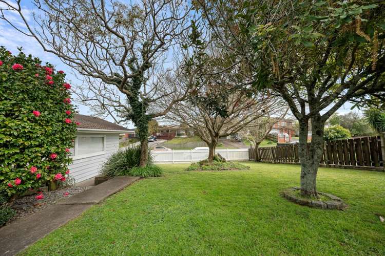 18 Booralee Avenue Botany Downs_27