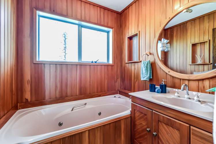 5 Amanda Avenue Dinsdale_26