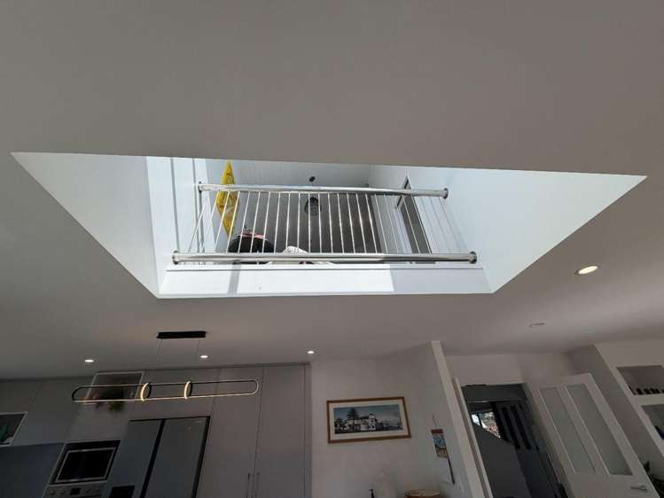20 Sunrise Avenue 11229_25