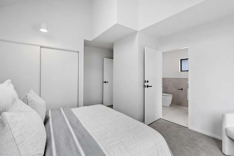 2/8 Mayfair Street Riccarton_24