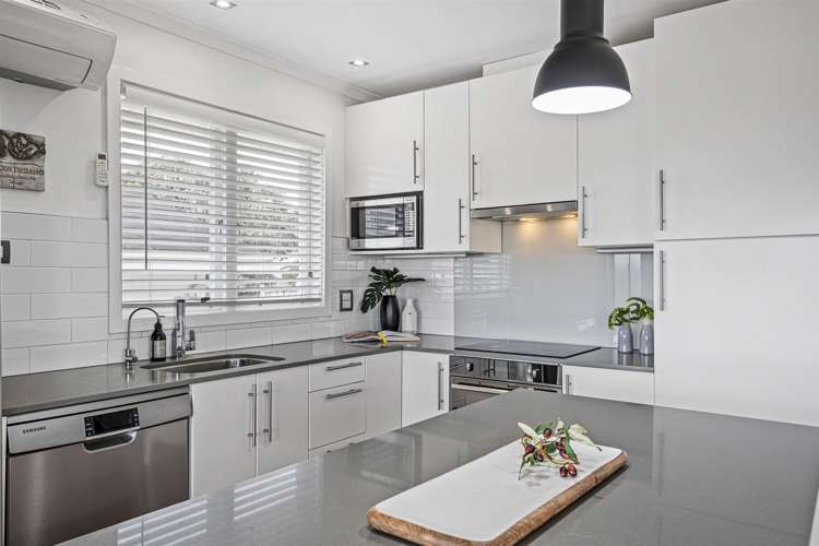 1/37 Onewa Road Northcote_6