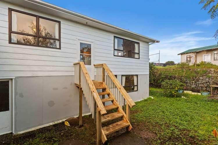 2/18 Leonard Road Mount Wellington_11
