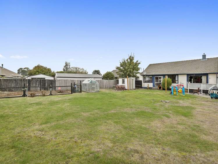 12 Avro Crescent Hornby_11