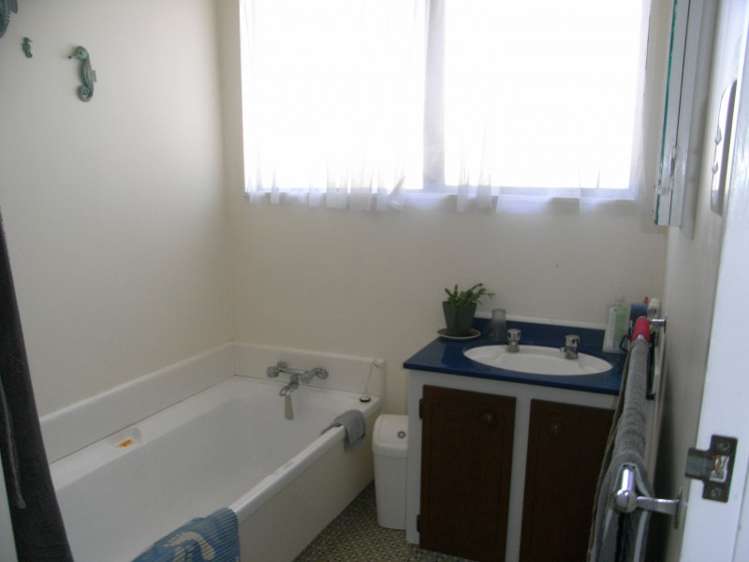 909 Collinge Road Mayfair_11