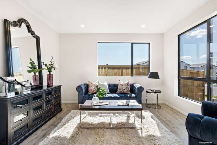 6 Cooladawson Drive Flat Bush_10