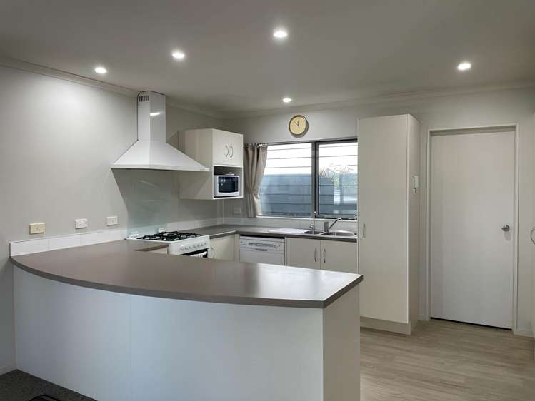 30 Ocean View Rise Ruakaka_5