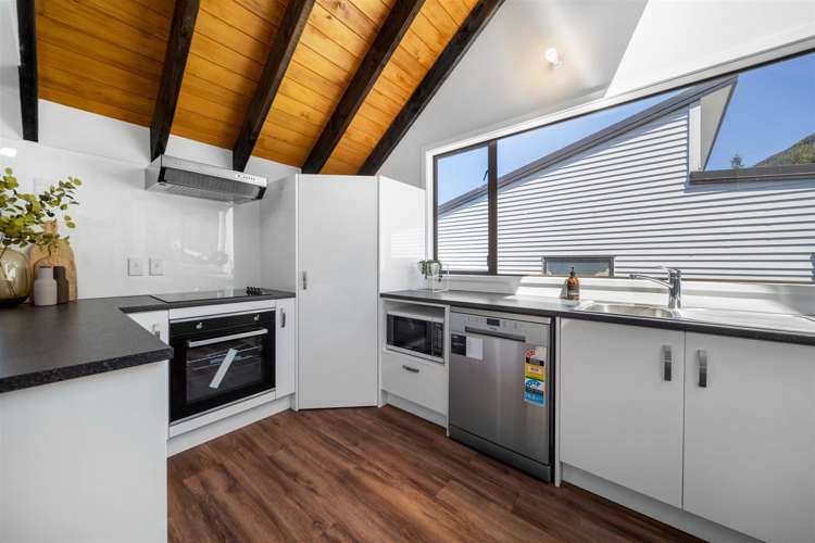 138b Wynyard Crescent Fernhill/Sunshine Bay_26