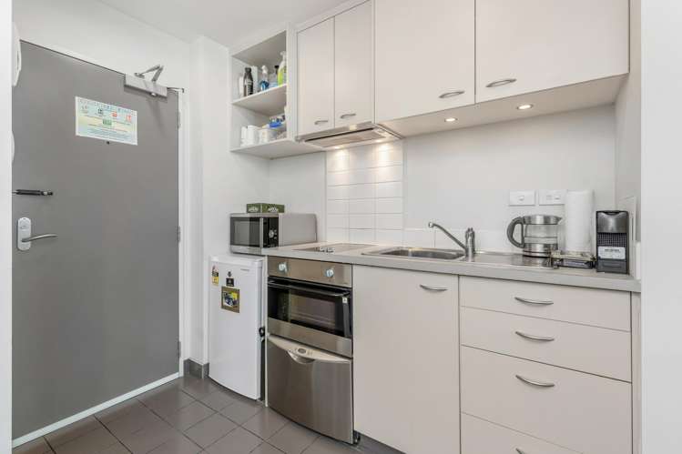 606/17 Amersham Way Manukau_14