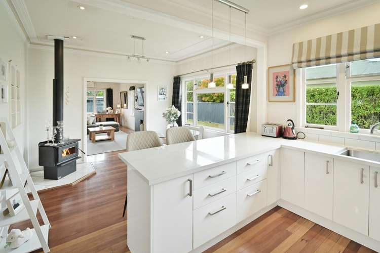 807 Tawa Street Mahora_2