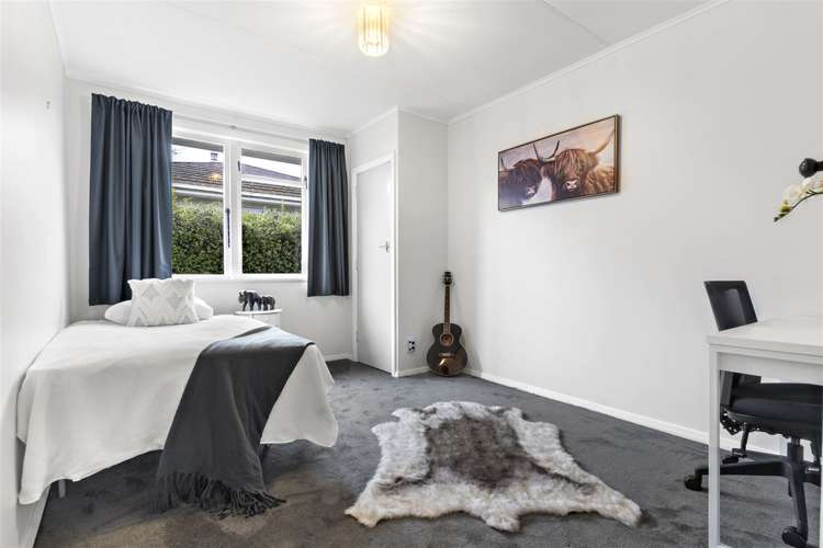 10 Surrey Street Solway_9