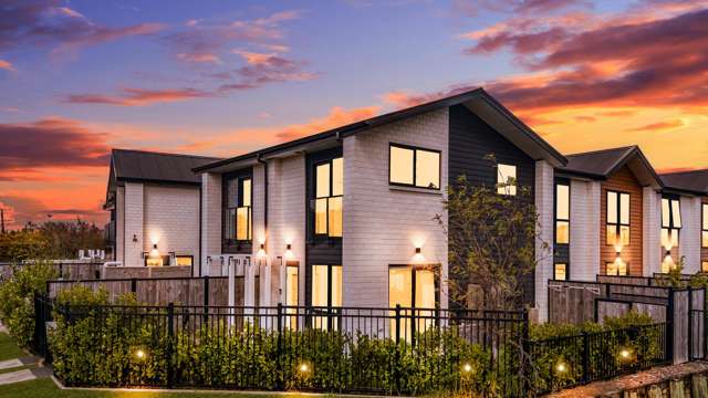 10/172 Don Buck Road Massey_4