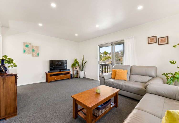42 Trias Road Totara Vale_1