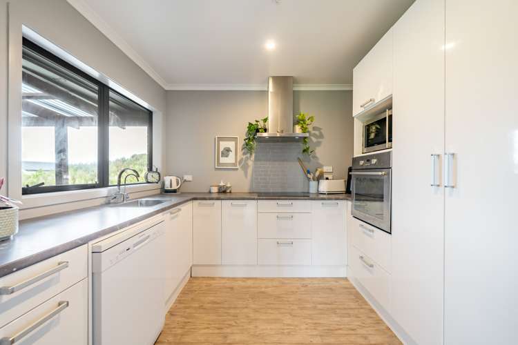 297 Fairview Drive Akatarawa_27