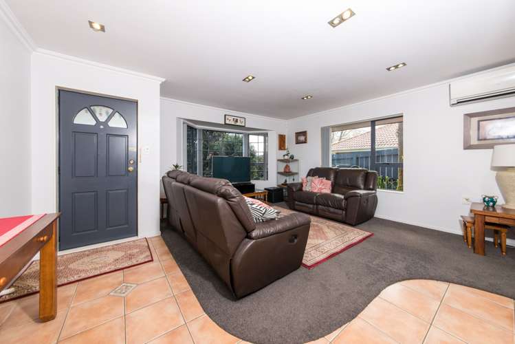 4 Walter Little Way Flat Bush_22