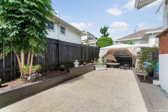 1/59 Glenmore Road Sunnyhills_1