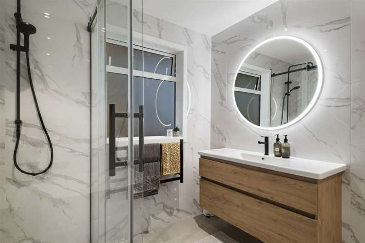 102 Park Hill Road Birkenhead_13