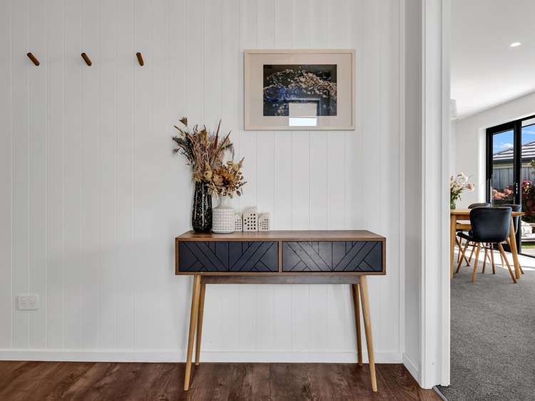 98 Sunline Avenue Lincoln_10