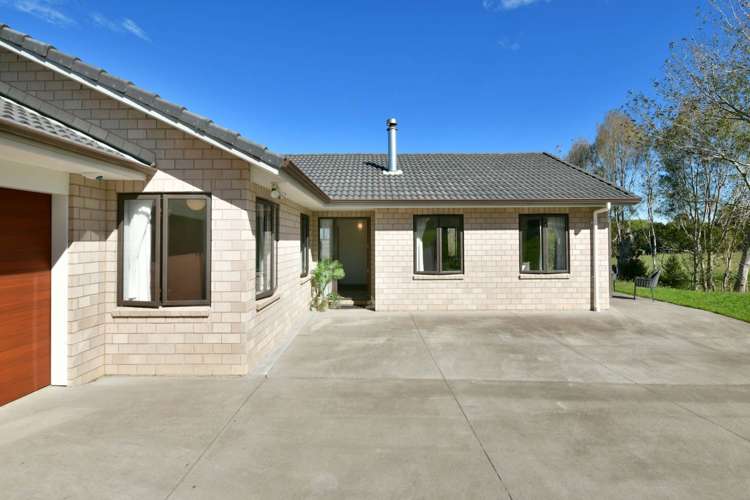 323 Kahikatea Flat Road Waitoki_41