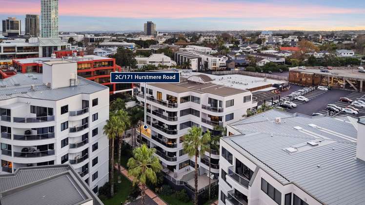 2C/171 Hurstmere Road Takapuna_31