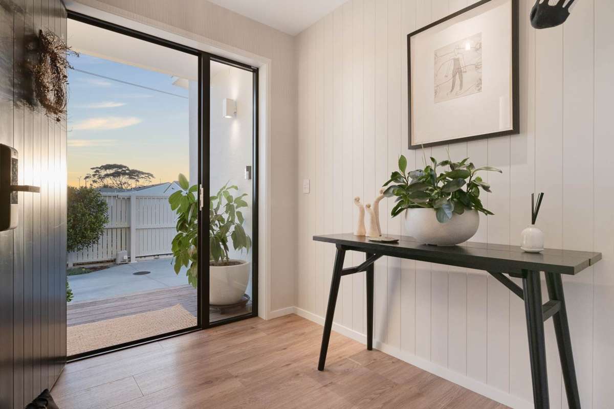 1/19 Macville Road_5