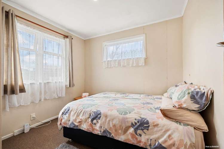 6 Mary Place Favona_7