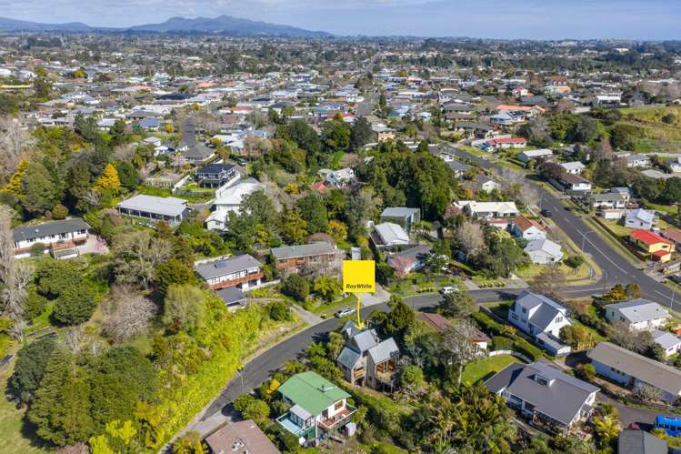 9 Lindaver Grove Merrilands_31