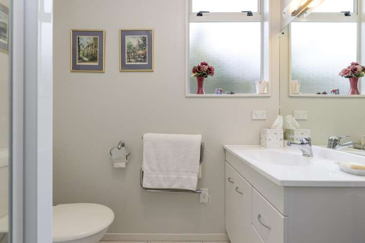 12a Gradwell Place Two Mile Bay_12