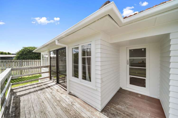 2/8 Fisher Crescent Otara_10