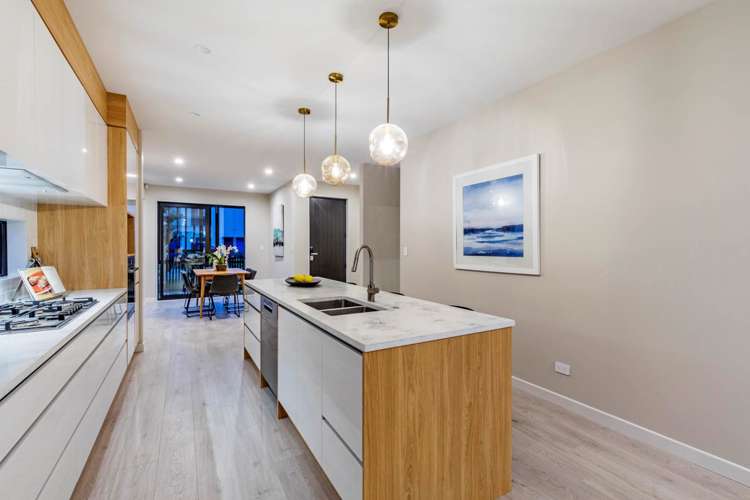 64 Glidepath Road Hobsonville_24