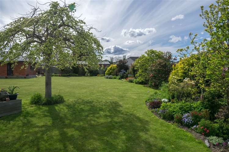 17 Temple Mews Renwick_19