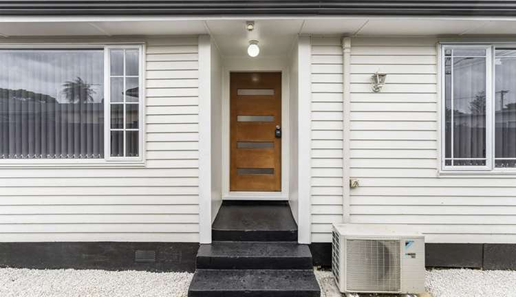 169 Russell Road Manurewa_3