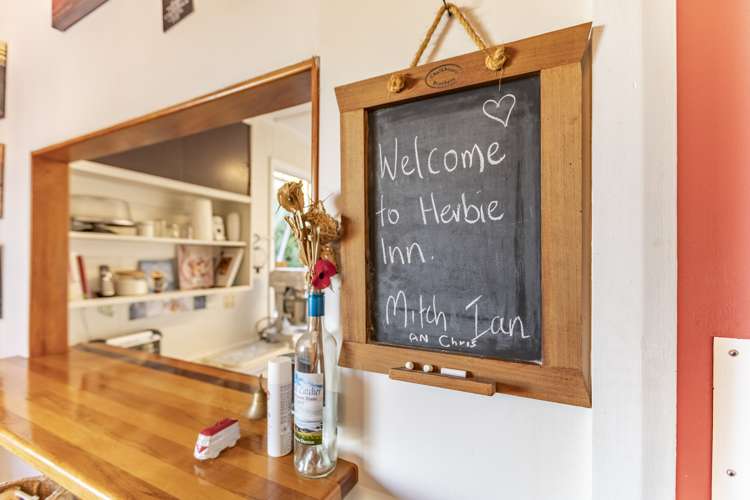 12 Seaview Road Herbertville_8