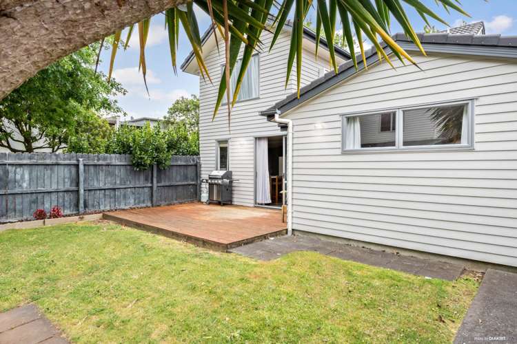 1 Zabeel Crescent Takanini_14