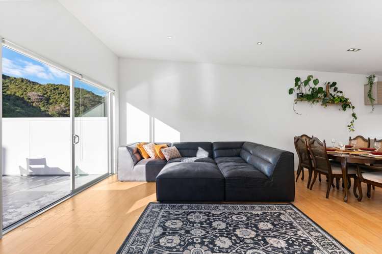 77 Saddleback Grove_2