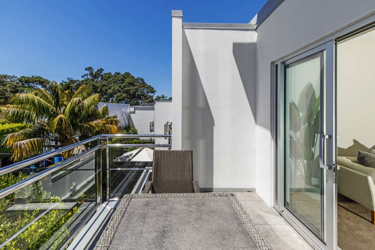 6/258 Hurstmere Road Takapuna_40