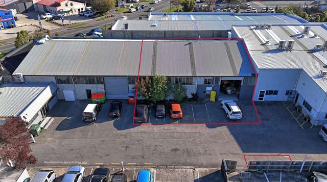 Birmingham Drive beauty - 458sqm