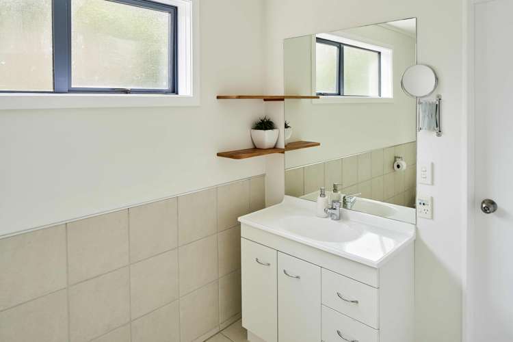 51a Omapere Street Whitby_23