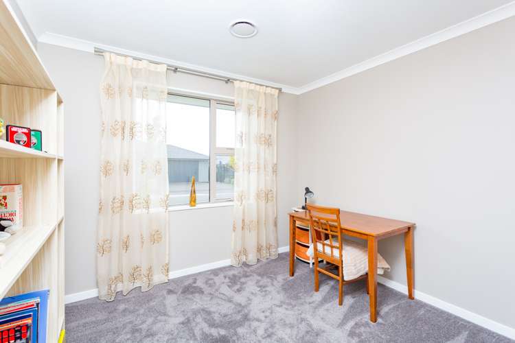 5 James Caird Lane Wigram_11