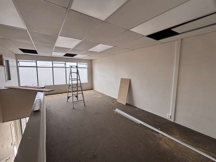 4/15 Paramount Drive Henderson_3