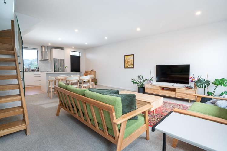 2/210 Karori Road Karori_3
