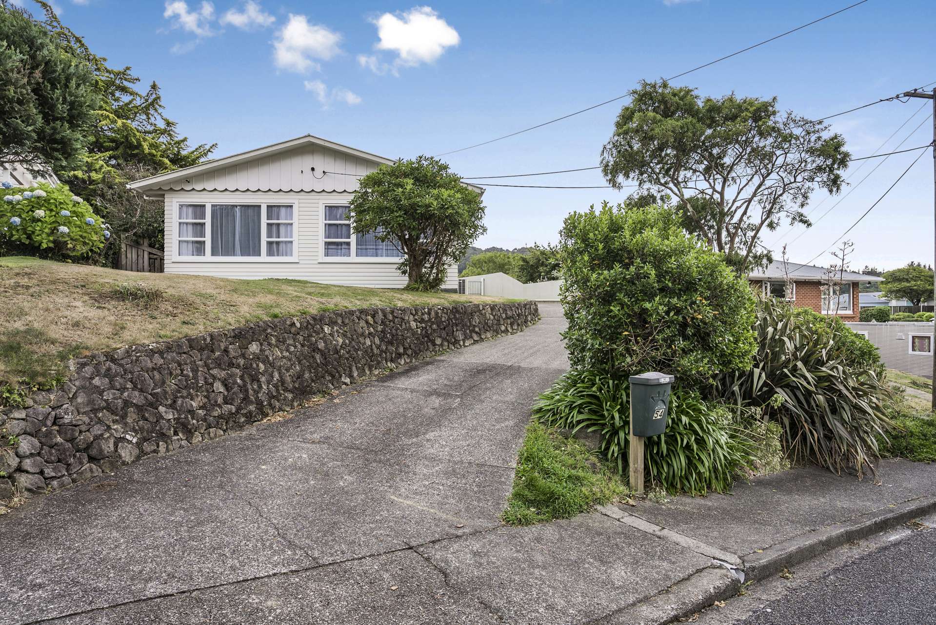 54 Peel Place Wainuiomata_0